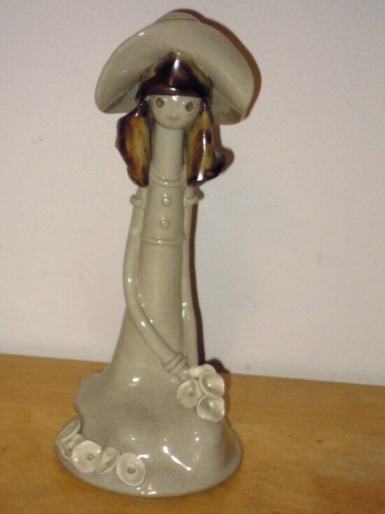 Vintage Art Studio Pottery Standing Lady Woman Girl Hippie Figurine SIGNED PM - Picture 7 of 7